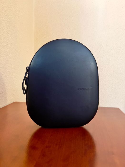 Auscultador Bluetooth Bose 700 com Cancelamento de Ruído