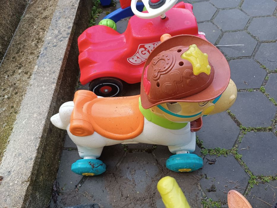 Diversos triciclos / carrinhos