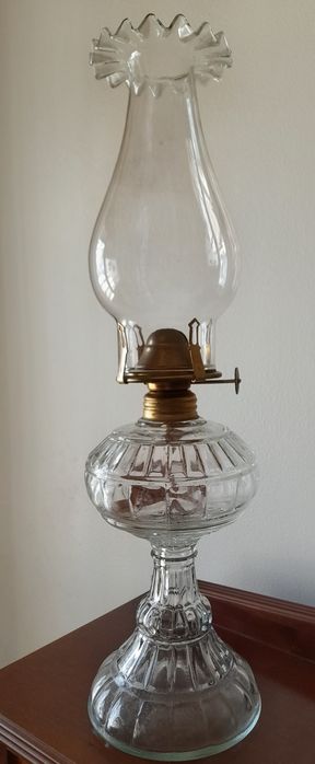 Candeeiro a petróleo antigo
