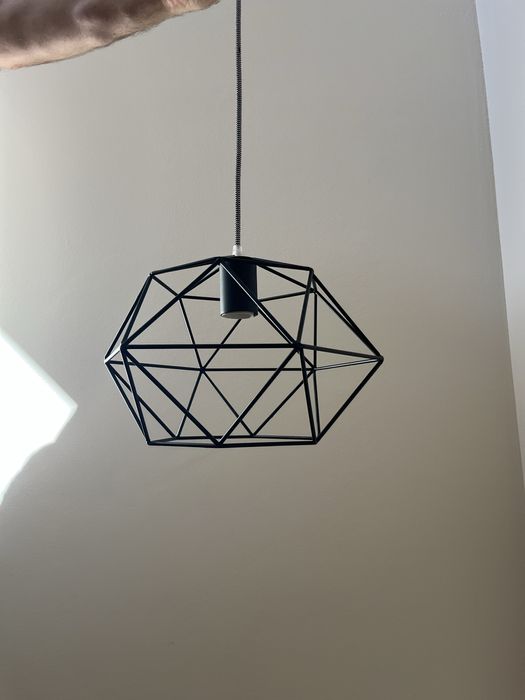 Lampa pokojowa w stylu industrialnym, czarna, hexagon