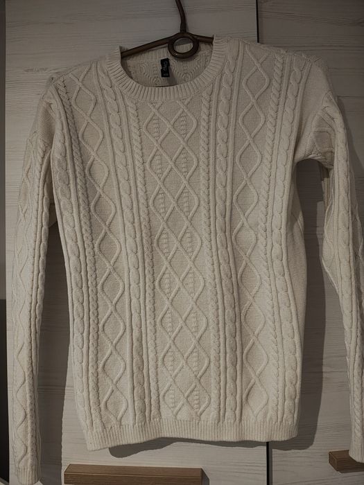 Kremowy sweterek moodo damski