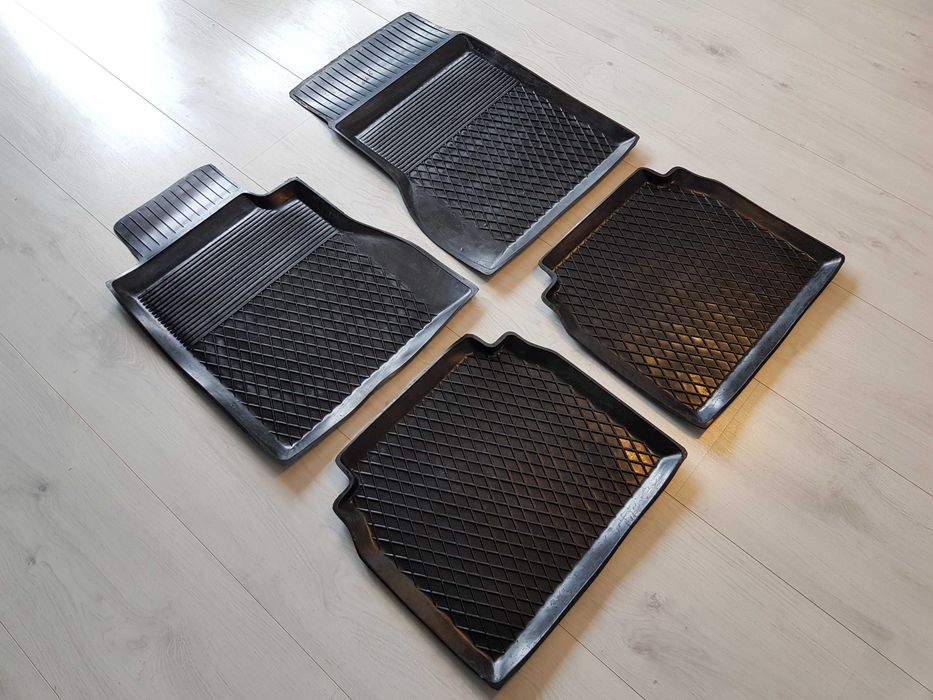 Dywaniki Gumowe Korytka MERCEDES W123 W124 Idealnie Dopasowane 123 124