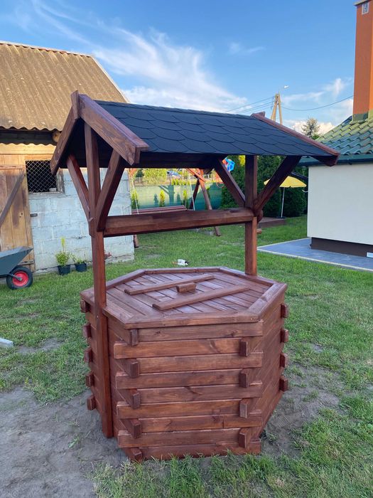 Studnia drewniana  architektura ogrodowa