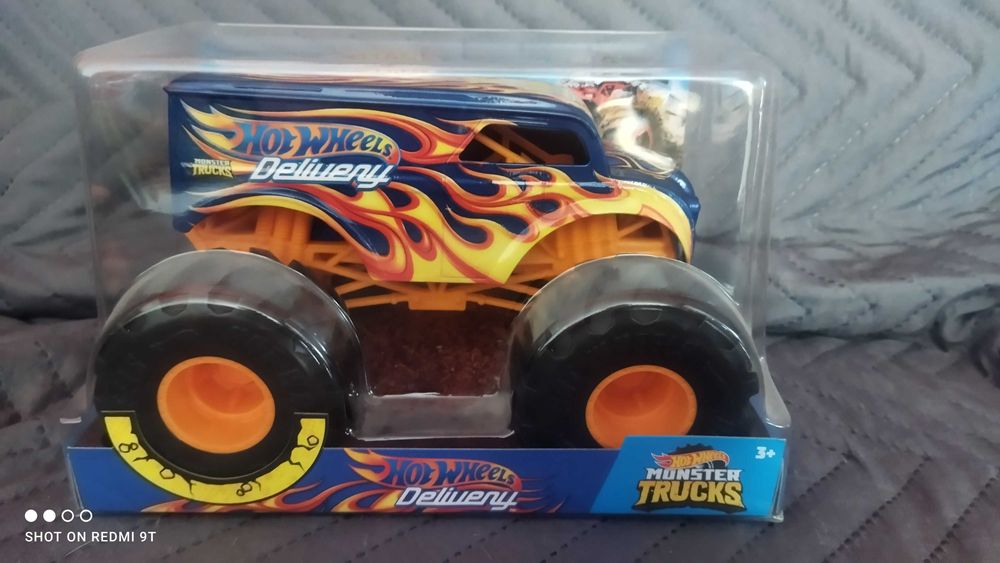 Monster trucks Hotwheels