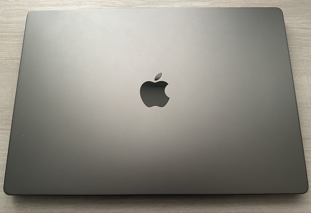 Apple Macbook Pro 16.2 M1pro xdr 16gb/512gb