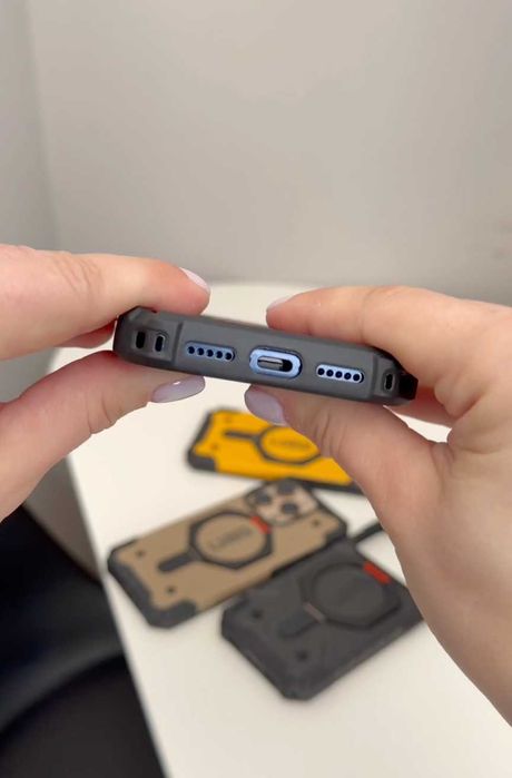 Чохол iPhone 16  Броньований чохол iPhone 17  MagSafe, UAG, асортимент