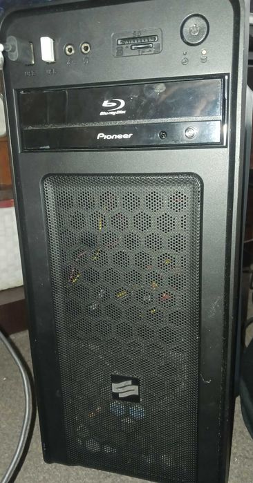 Zestaw komputerowy do pracy i gier