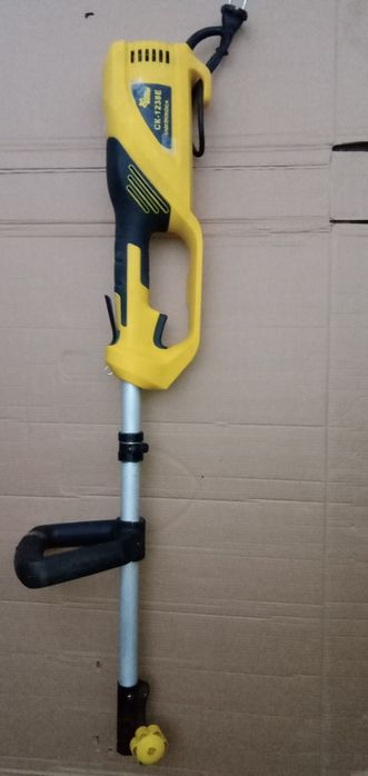 Продам электрокосу.