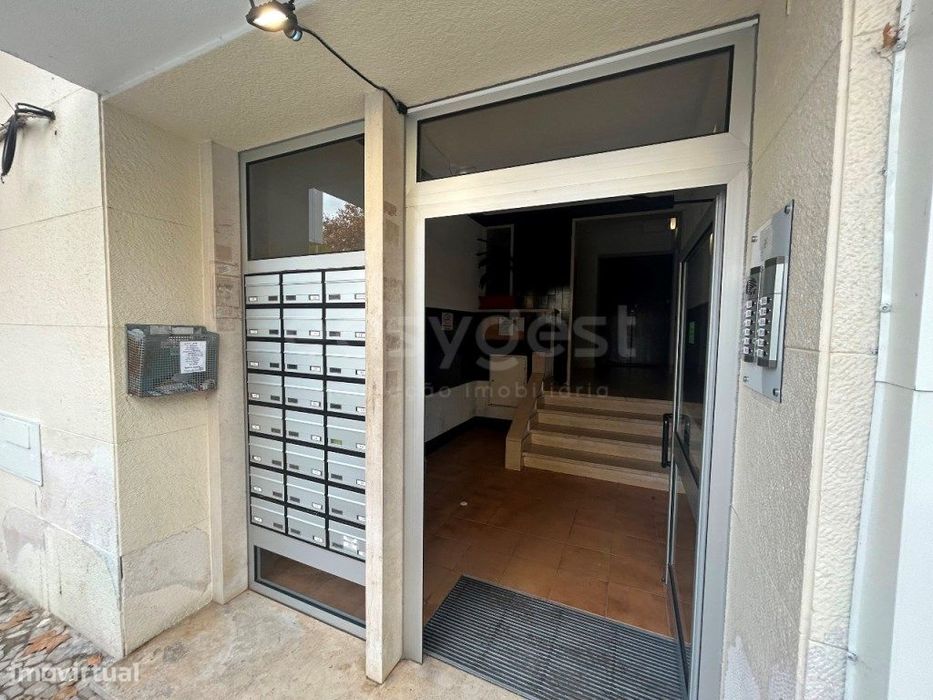 Descubra a sua nova casa- Apartamento T1 na vibrante Praça do Brasil