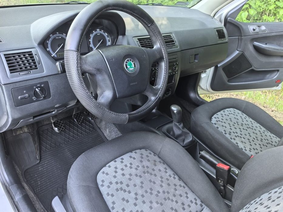 Skoda Fabia_2007_Benzynka_Klima_Czujniki Cofania_OC NA ROK!