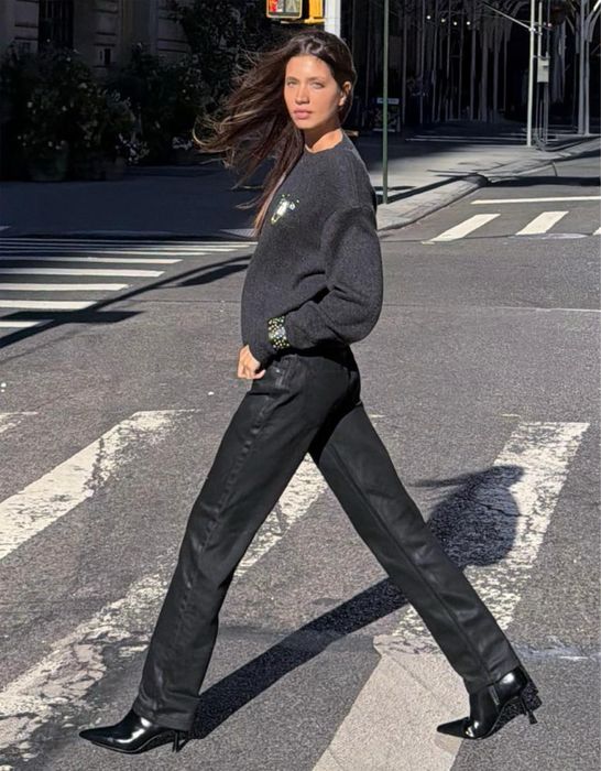 Джинси Bershka Skinny Fit темно-сині з блиском EUR 36