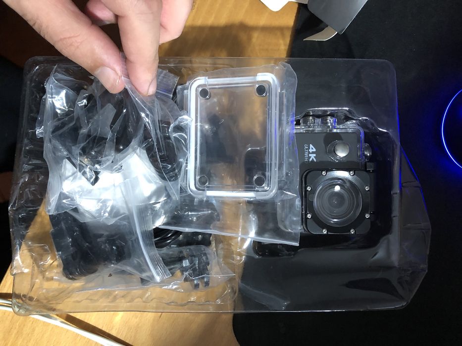 GoPro-style camera64286112168578121