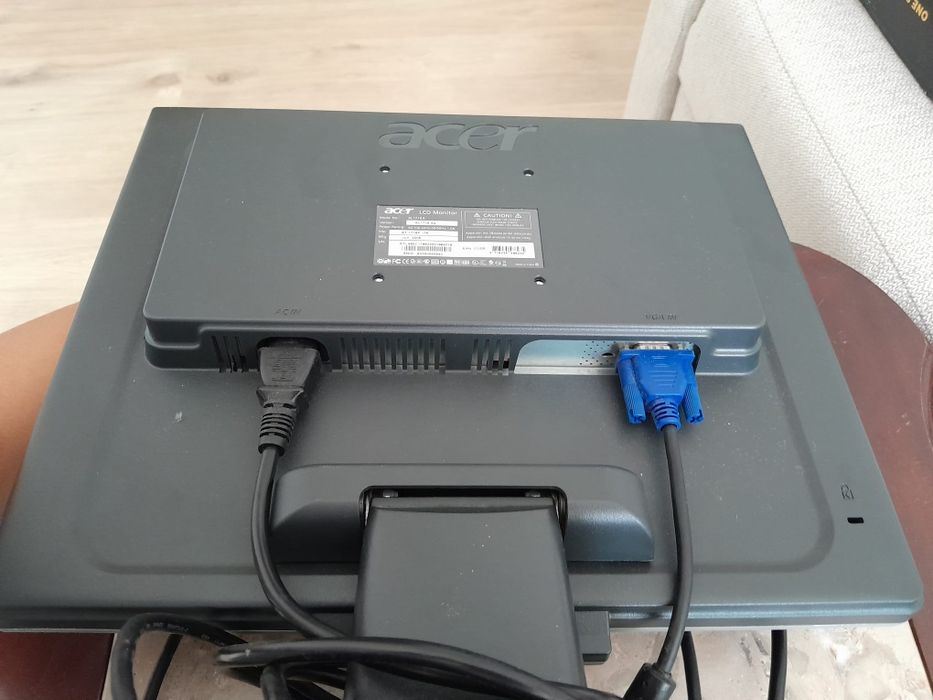 Monitor usado em bom estado