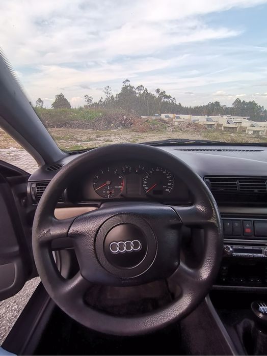 Audi A4 1.6 100cv