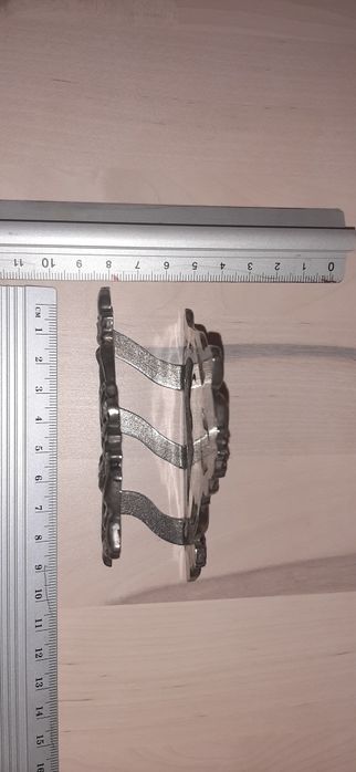 Serwetniczka srebrna zdobiona stan idealny na serwetki