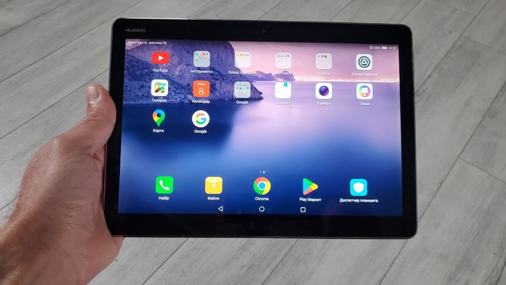 Планшет 10 дюйм  4g версія.