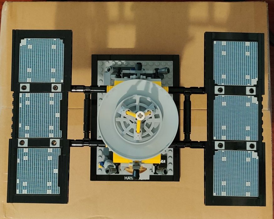 LEGO Ideas (CUUSOO) 21101 Hayabusa (2012 рік)