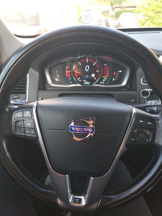 Sprzedam VOLVO XC 60 D4 20D 181k  2014 Rok