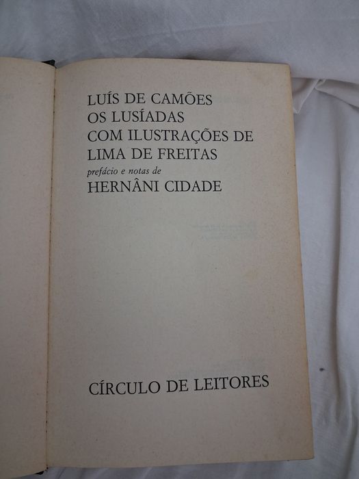 Livro antigo os lusíadas