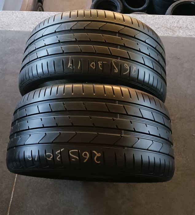 Vendo pneus semi-novos 265/30/19 Hankook