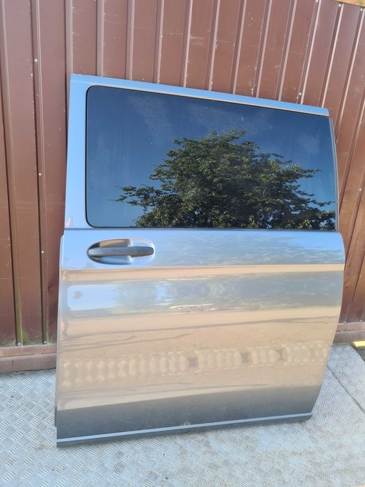 Mercedes Vito 447 drzwi boczne przesuwne lewe szyba kolor 7992