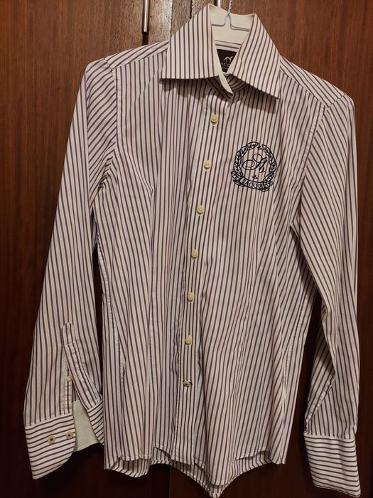 Camisa feminina da Sacoor riscas Lilás e branca