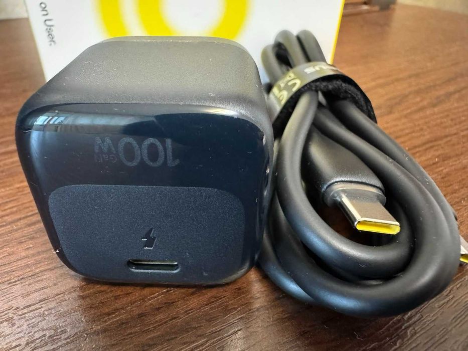 Зарядний пристрій Baseus 100W. Підтримка PD. Вхід type C. В комплекті кабель type C - type C 1 метр, запакован