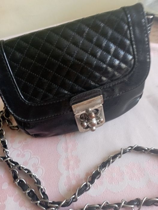 Mała czarna torebka