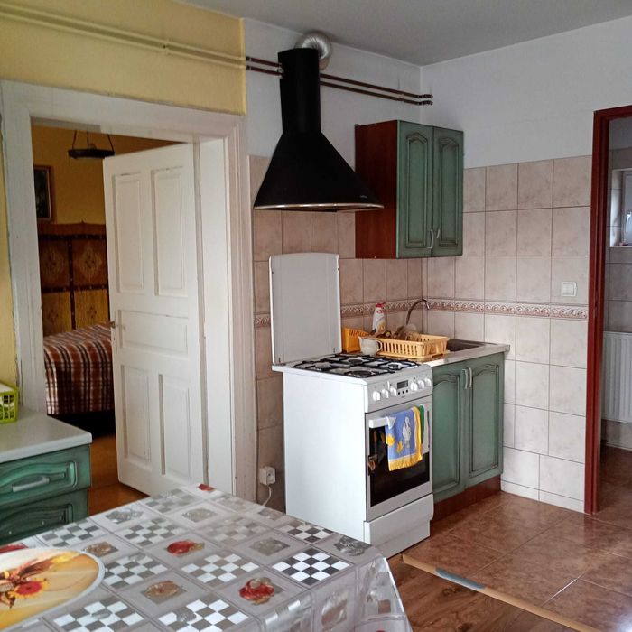 Dom na wsi z werandą i dużą działką,2 budynki gospodarcze i stodoła