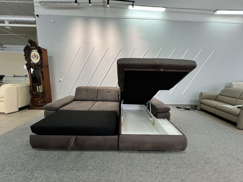 Виставковий розкладний диван тканина з нішею стан нового