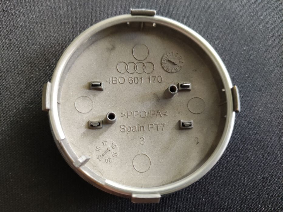 Tampo roda Audi 4BO 601 170