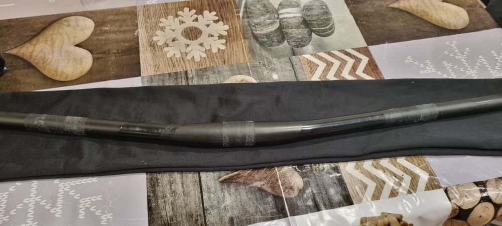 Guiador Syncros Fraser 1.0 XC carbon 740mm