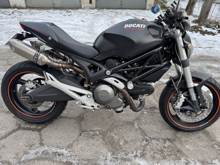 Ducati 696  przebieg 36400KM !!!