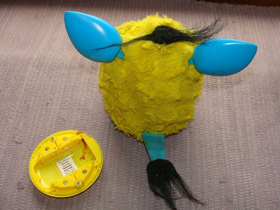 Furby Amarelo - para reaproveitamento
