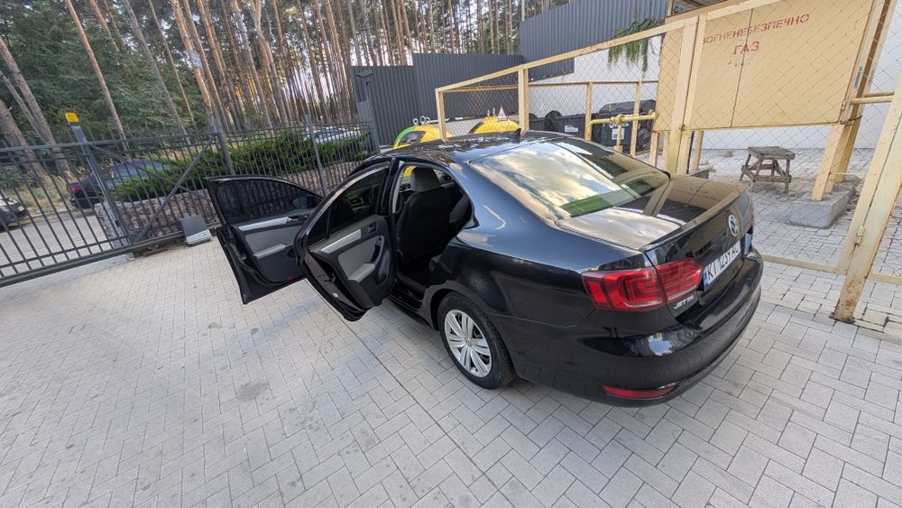 Продам Volkswagen Jetta hybrid