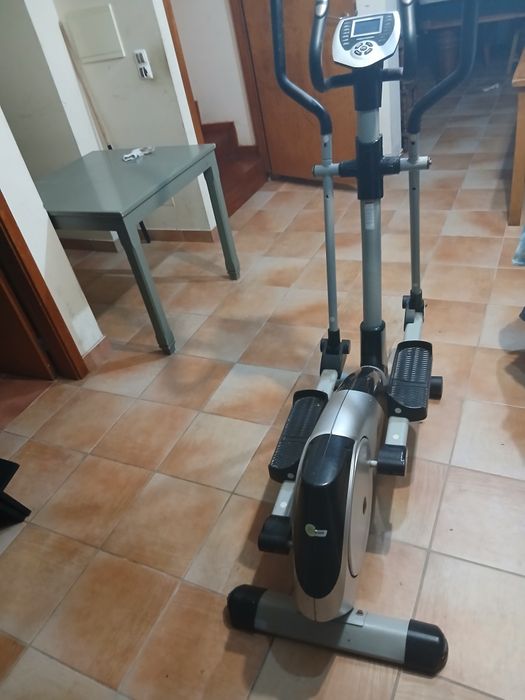 Selling a step exercise machine450801794381271041