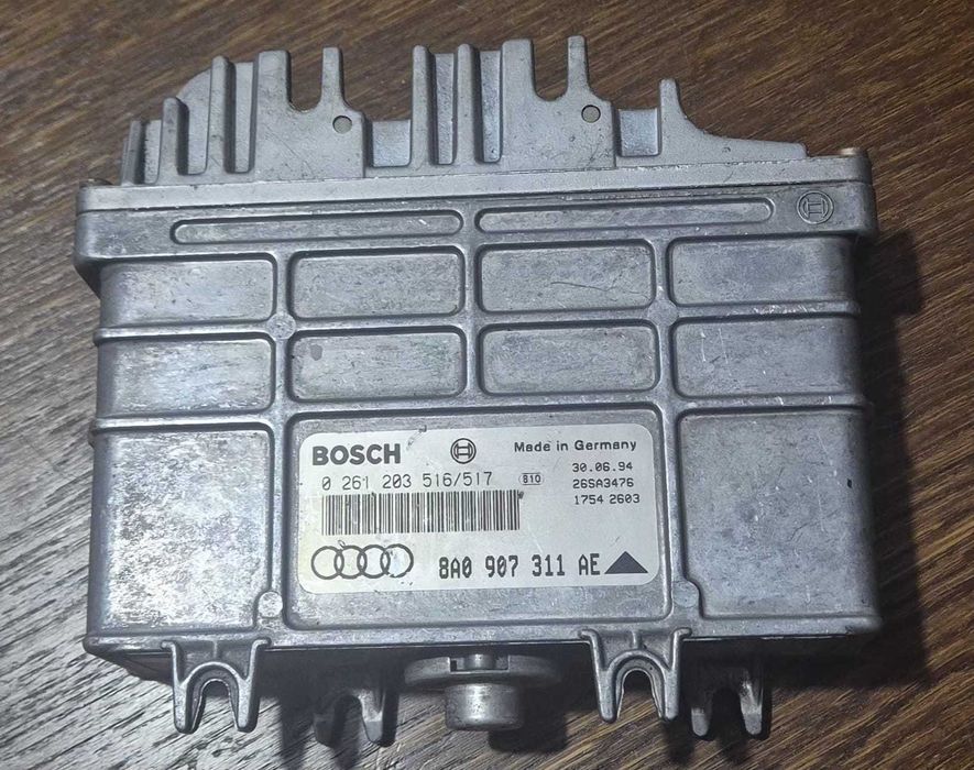 Sterownik Komputer Silnika AUDI 80 B4 (91-95r.) 2,0 B Oryginalny BOSCH