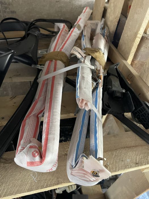 Шторка аербег BMW G30 E70 F10 F30 E90 E84 безопасности  потолка airbag