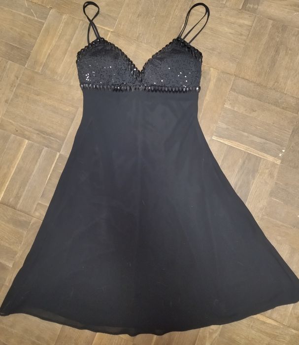 Платье нарядное.Сарафан чёрный. Дёшево!