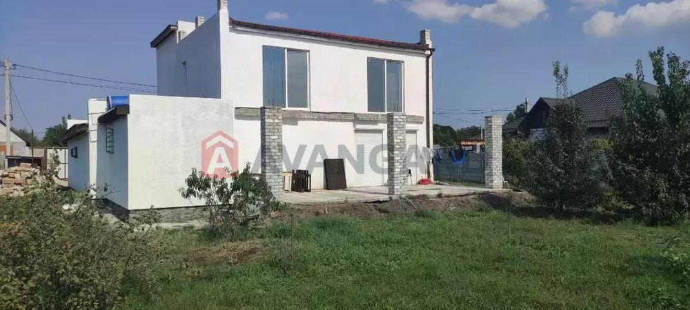 Оренда капітального будинку 205 м2 біля ТРЦ «Караван» (Лівобережний-3)