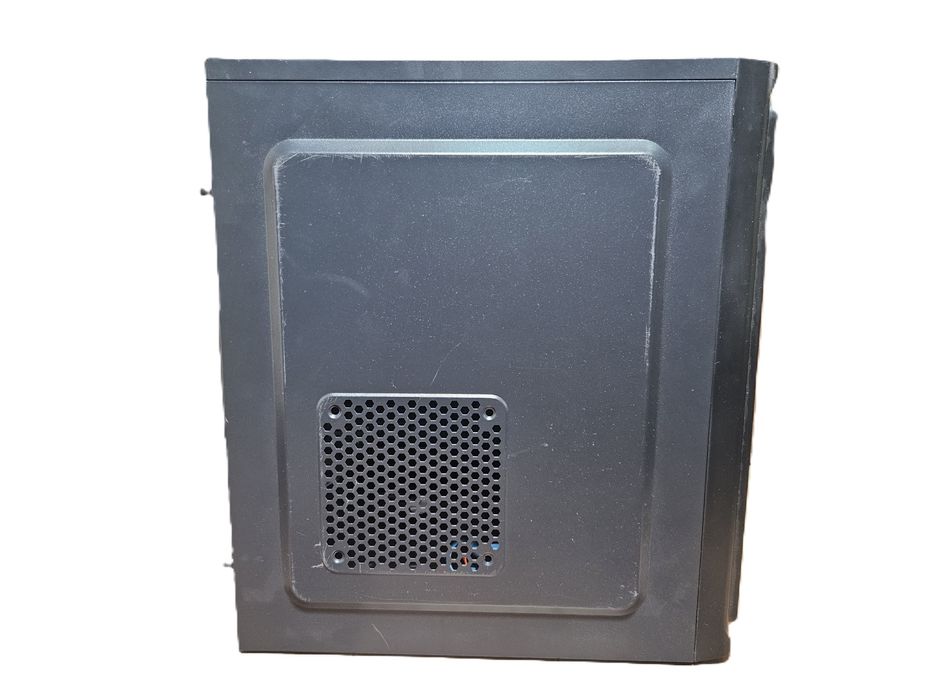 PC i5-7500 GA-Z270-Gaming K3 250 GB SSD 4TB HDD 16GB RAM DDR4 GT 710