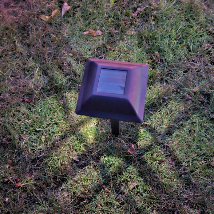 Lampy ogrodowe wbijane, solarne