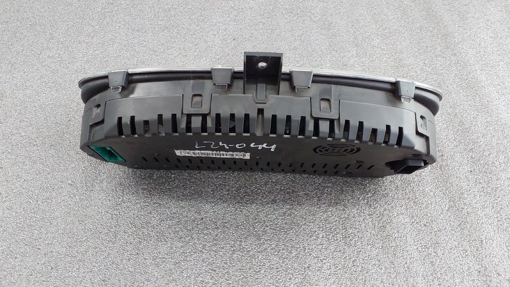 Quadrante / painel de instrumentos SKODA Fabia II Break (545, 5J)