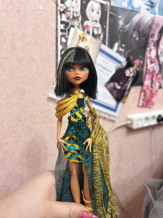 Двій ляльки манстер хай клео де ніл та лагунафаер