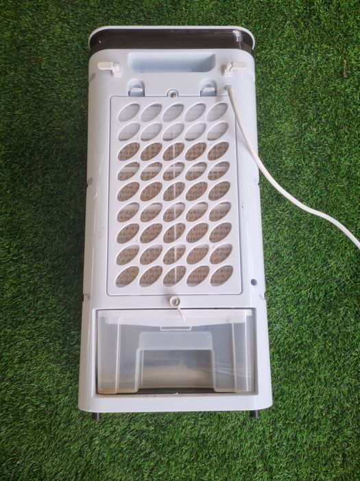 Refrigerador/humidificador de ar