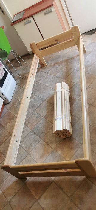 Łóżko sosnowe 80x200 z materacem