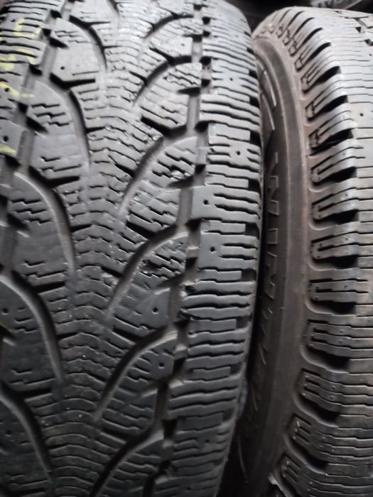 Opony używane 215/70/15c pirelli 2x6 mm
