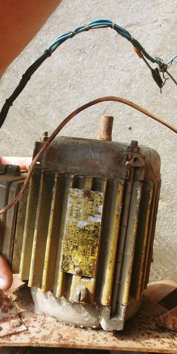 Электродвигатель асинхронный