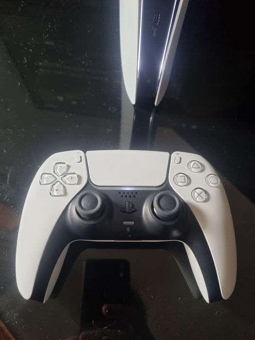 Ps5 slim  Digital - Em Garantia até 2028 - Ler anúncio  !!