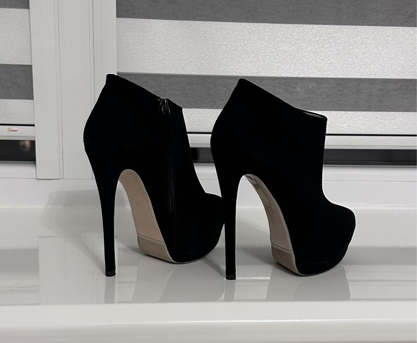 Ботильйони замшеві